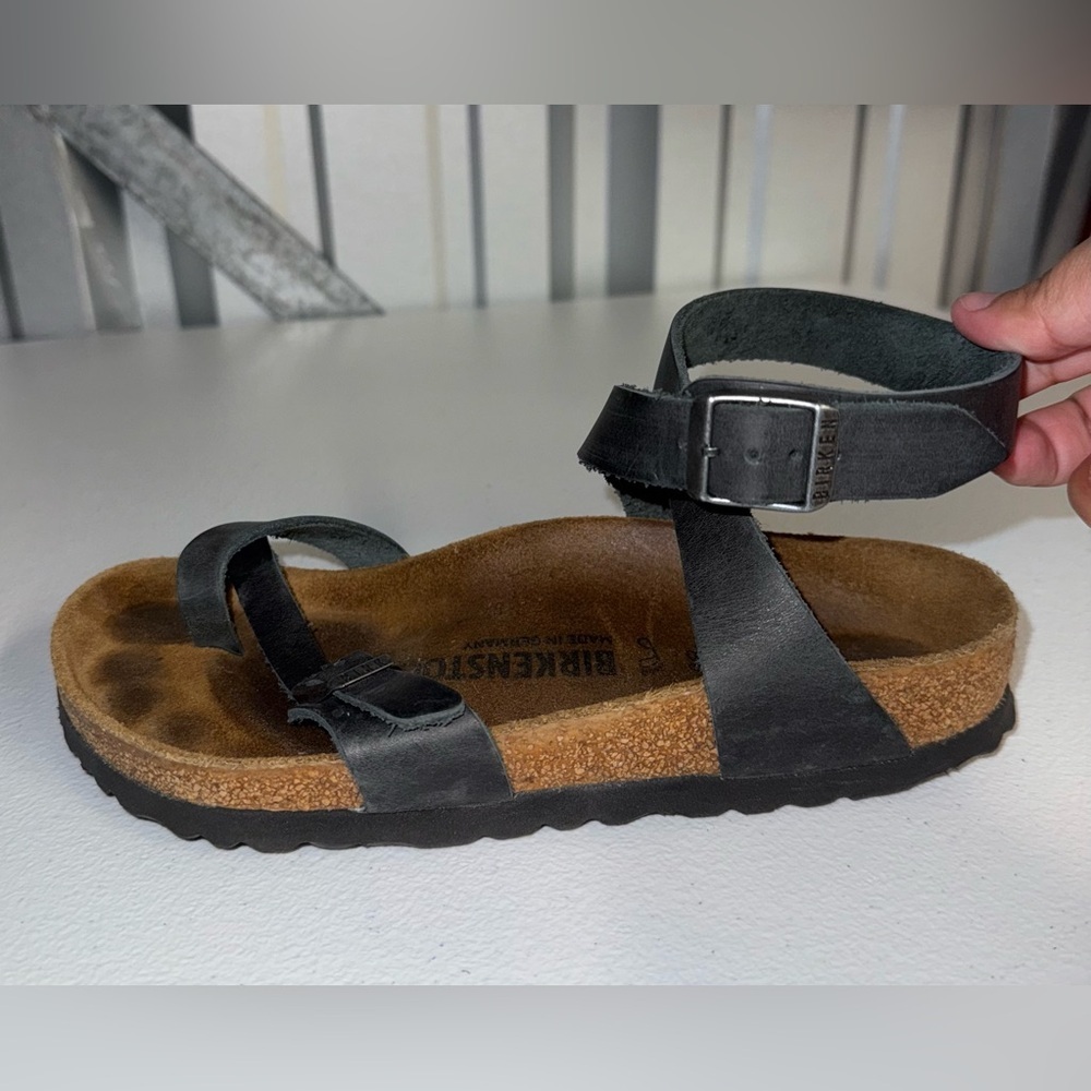 Birkenstock Yara Oiled Leather Black Size L5